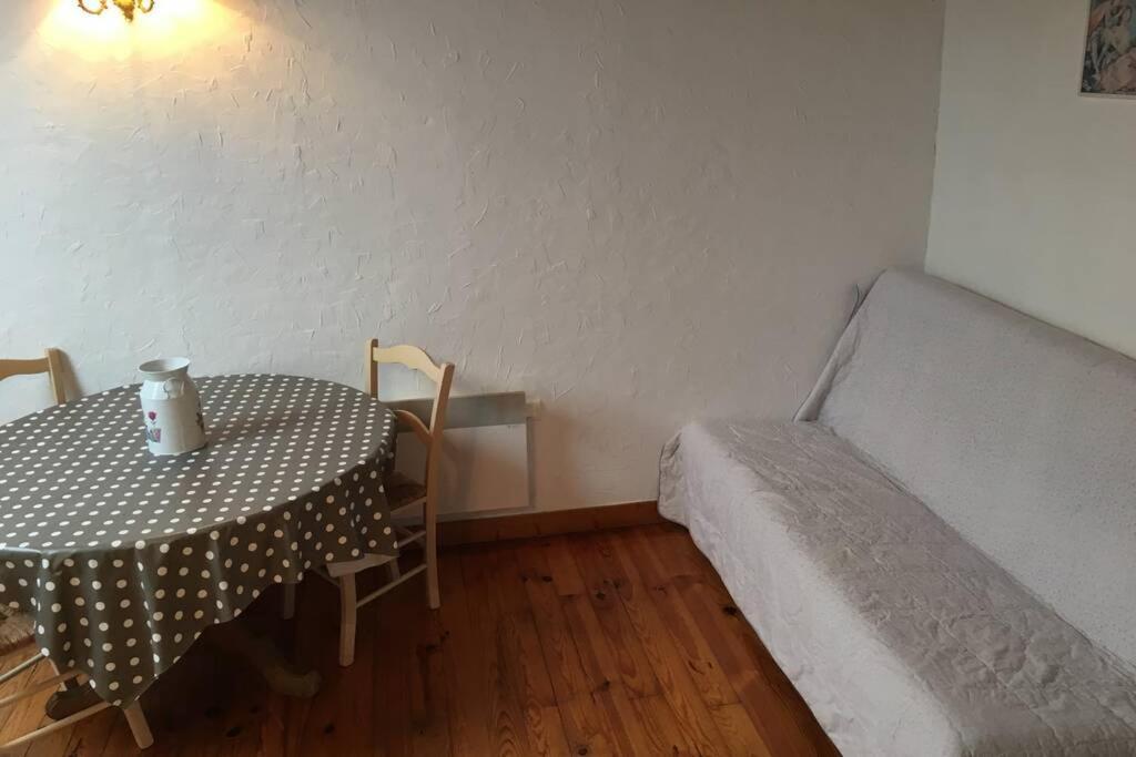 Coeur De Combray Apartamento Ernes Exterior foto